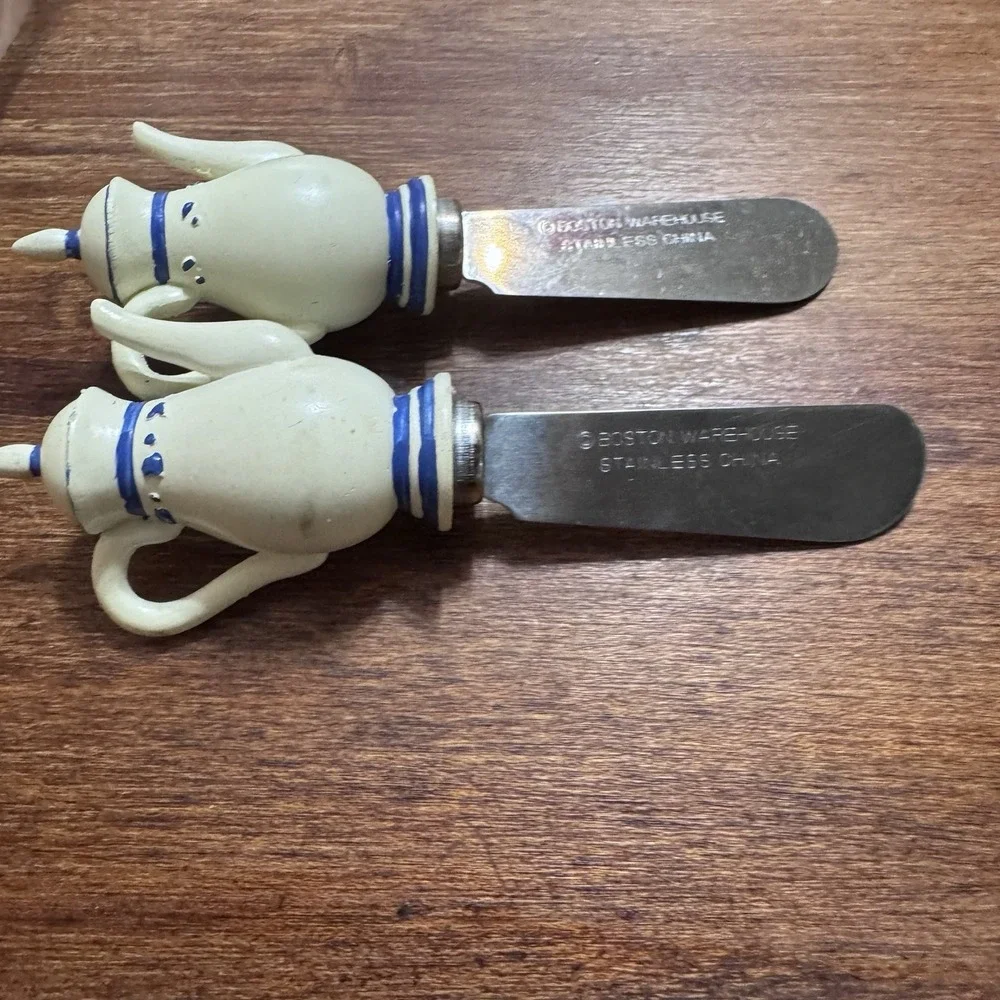 Boston Warehouse Teatime Spreaders - 2 Stainless Steel‎ Knives -